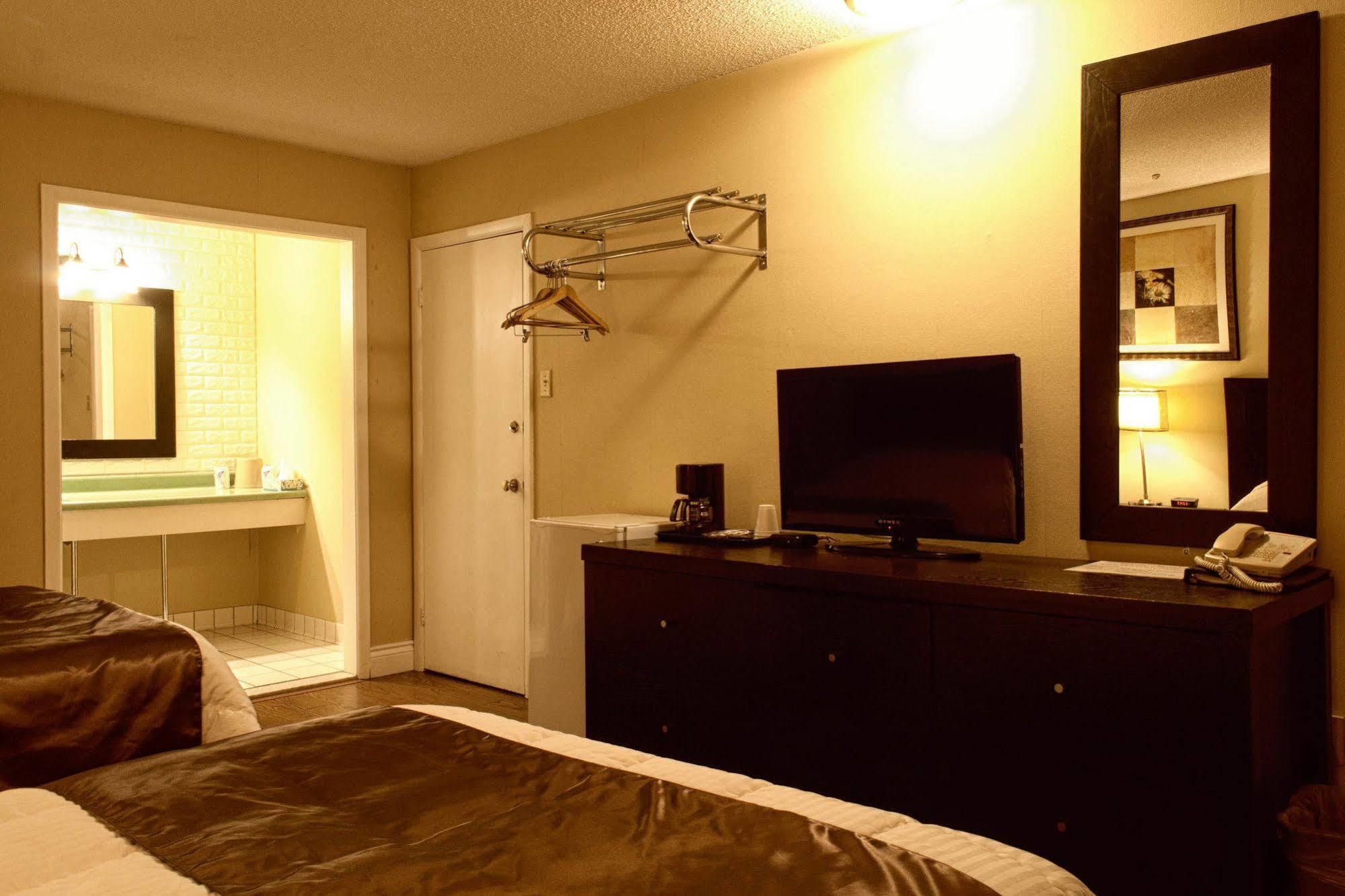 Hotel Moncton Esterno foto