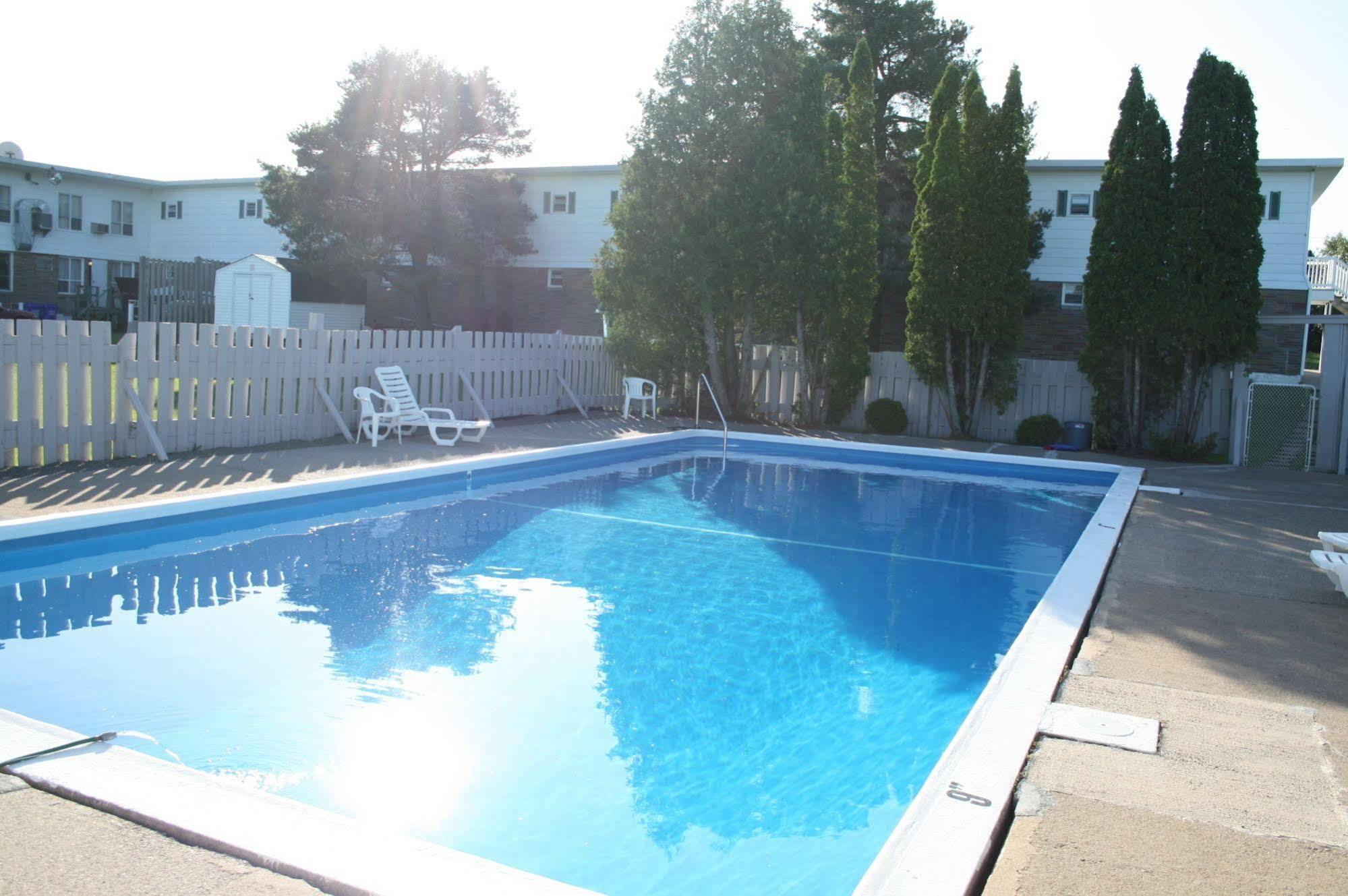 Hotel Moncton Esterno foto